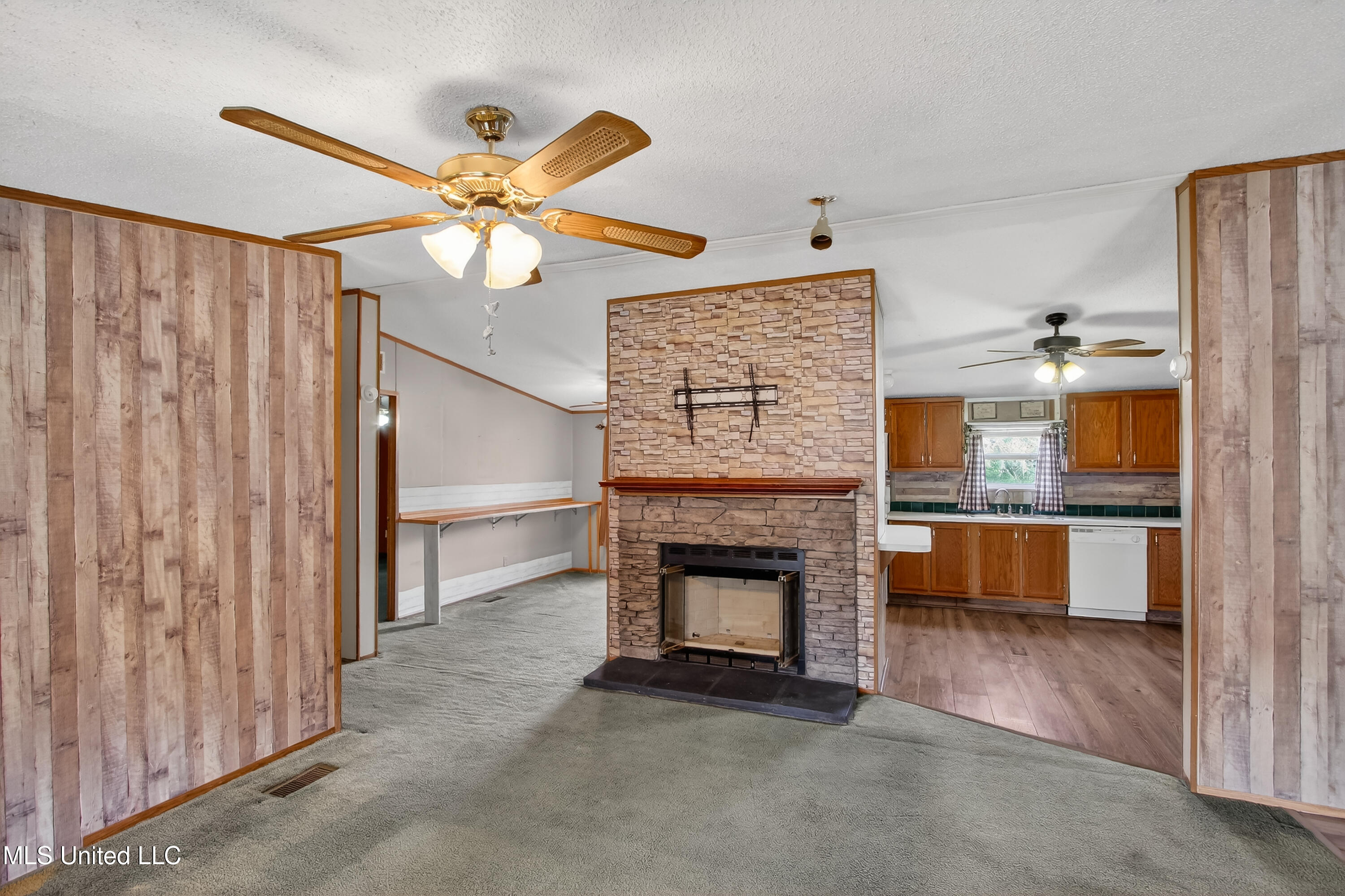 121 Lavelle Odom Road Poplarville, MS 39470 - Photo 3 of 54 06-005