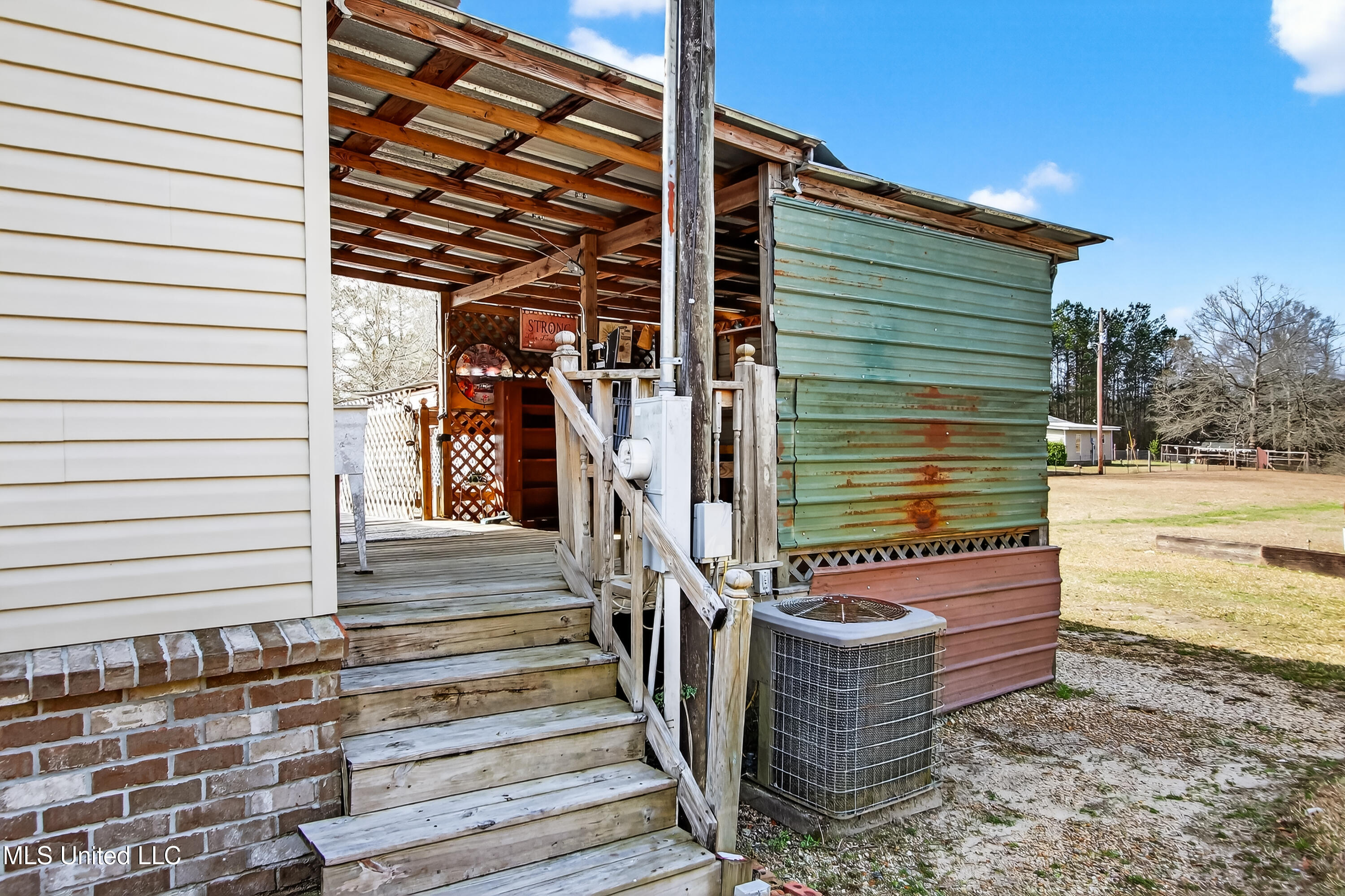 121 Lavelle Odom Road Poplarville, MS 39470 - Photo 44 of 54 43-042