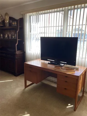 $1,500 | 5521 80th Street North, Unit 215, St. Petersburg, FL 33709