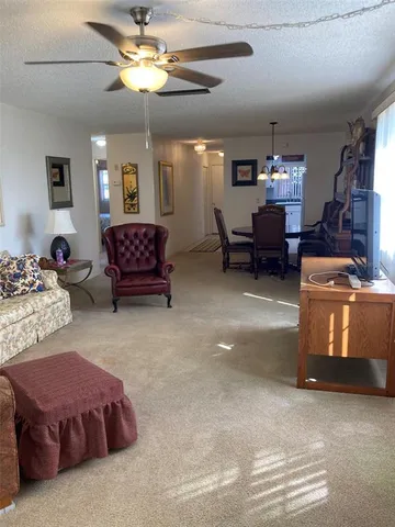 $1,700 | 5521 80th Street North, Unit 215, St. Petersburg, FL 33709