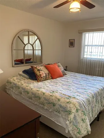 $1,700 | 5521 80th Street North, Unit 215, St. Petersburg, FL 33709