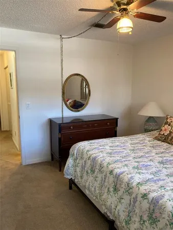 $1,500 | 5521 80th Street North, Unit 215, St. Petersburg, FL 33709