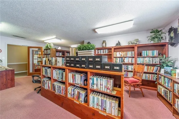 $1,500 | 5521 80th Street North, Unit 215, St. Petersburg, FL 33709