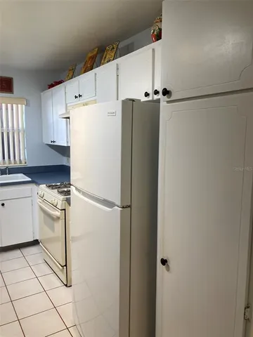 $1,700 | 5521 80th Street North, Unit 215, St. Petersburg, FL 33709