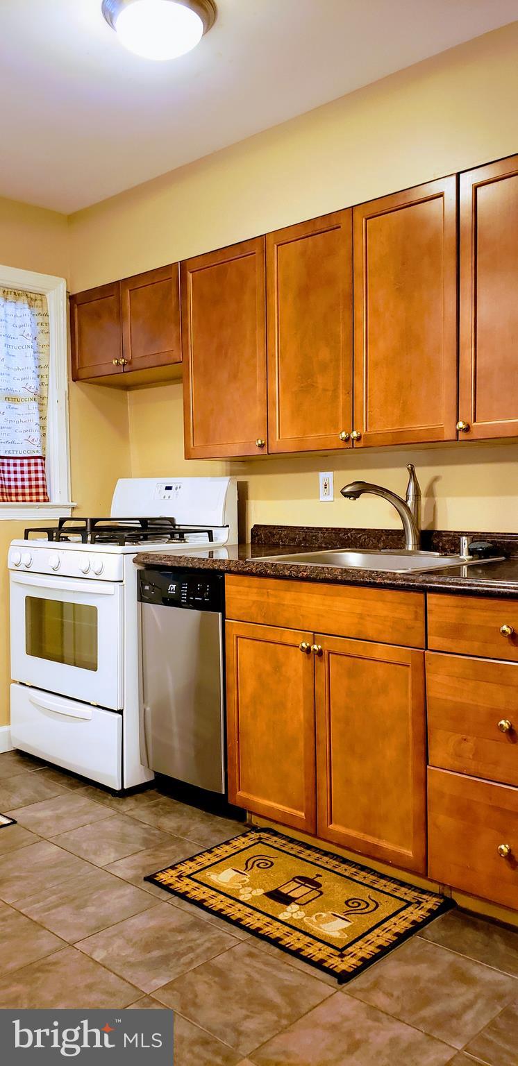 460 Westfield Road Dundalk, MD 21222 - Photo 6 of 23