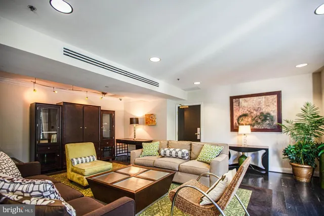 $515,000 | 485 Harbor Side Street, Unit 412, Woodbridge, VA 22191