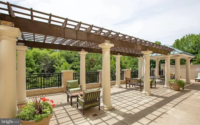 $515,000 | 485 Harbor Side Street, Unit 412, Woodbridge, VA 22191