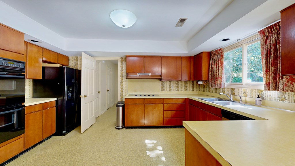 13952 Cross Creek Road Upatoi, GA 31829 - Photo 23 of 79 Kitchen