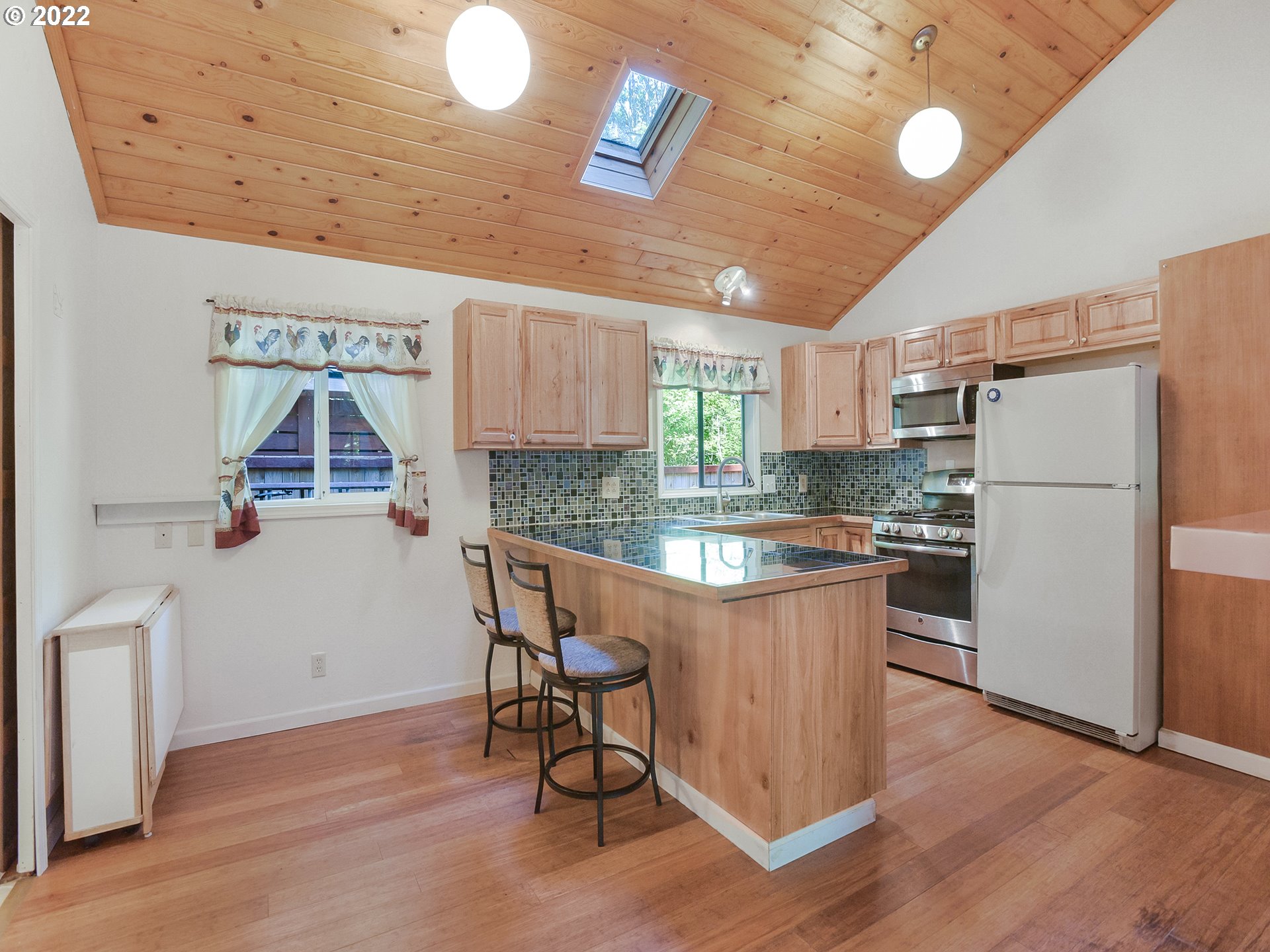 65280 East Alpine Way Rhododendron, OR 97049 - Photo 4 of 26