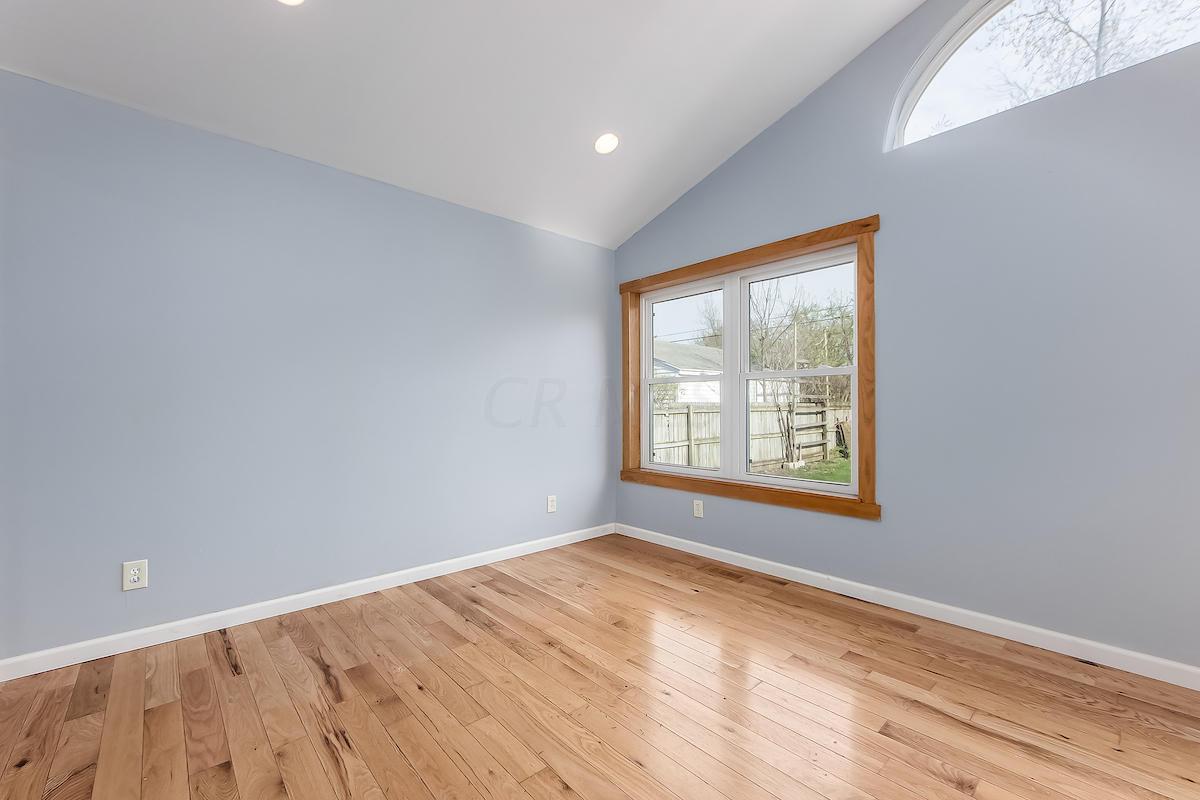 2234 Bristol Road Columbus, OH 43221 - Photo 11 of 33