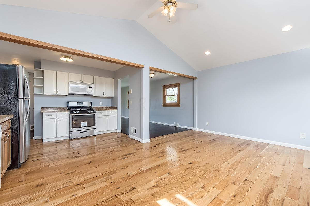 2234 Bristol Road Columbus, OH 43221 - Photo 12 of 33