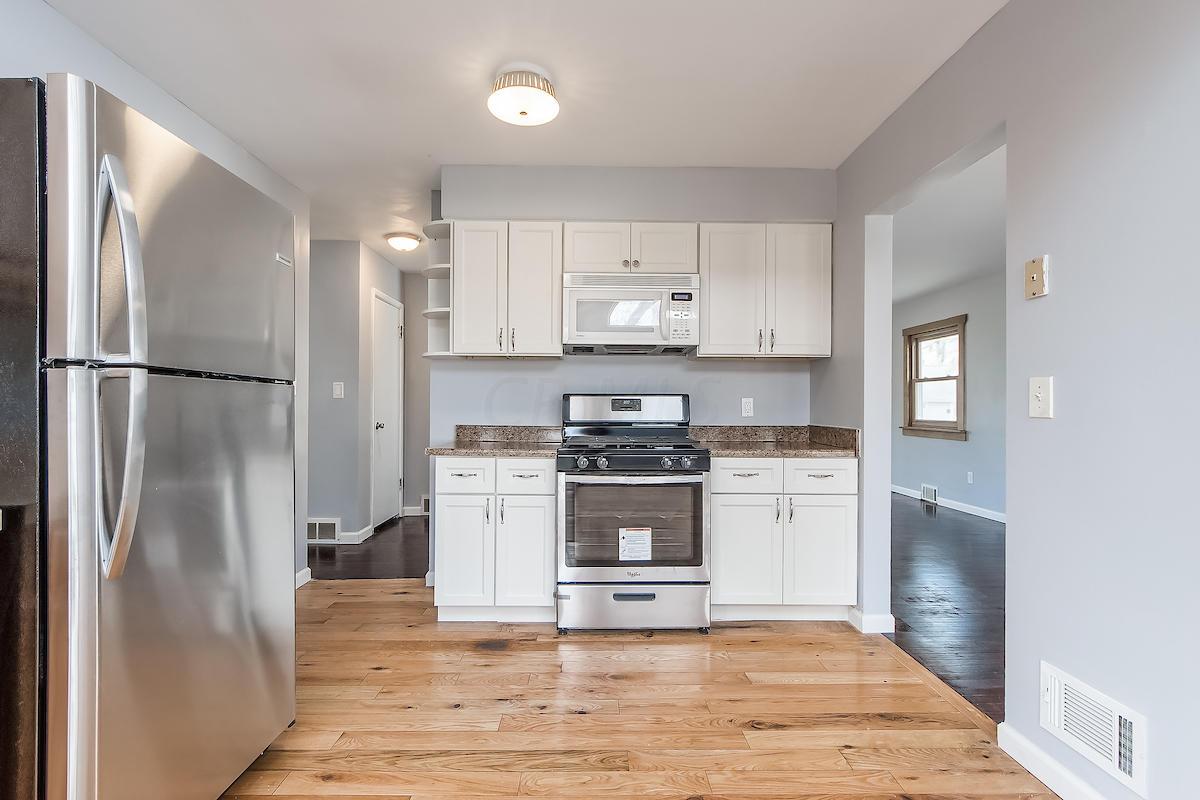 2234 Bristol Road Columbus, OH 43221 - Photo 15 of 33