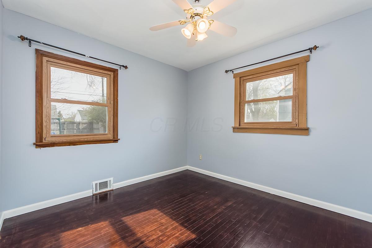 2234 Bristol Road Columbus, OH 43221 - Photo 18 of 33