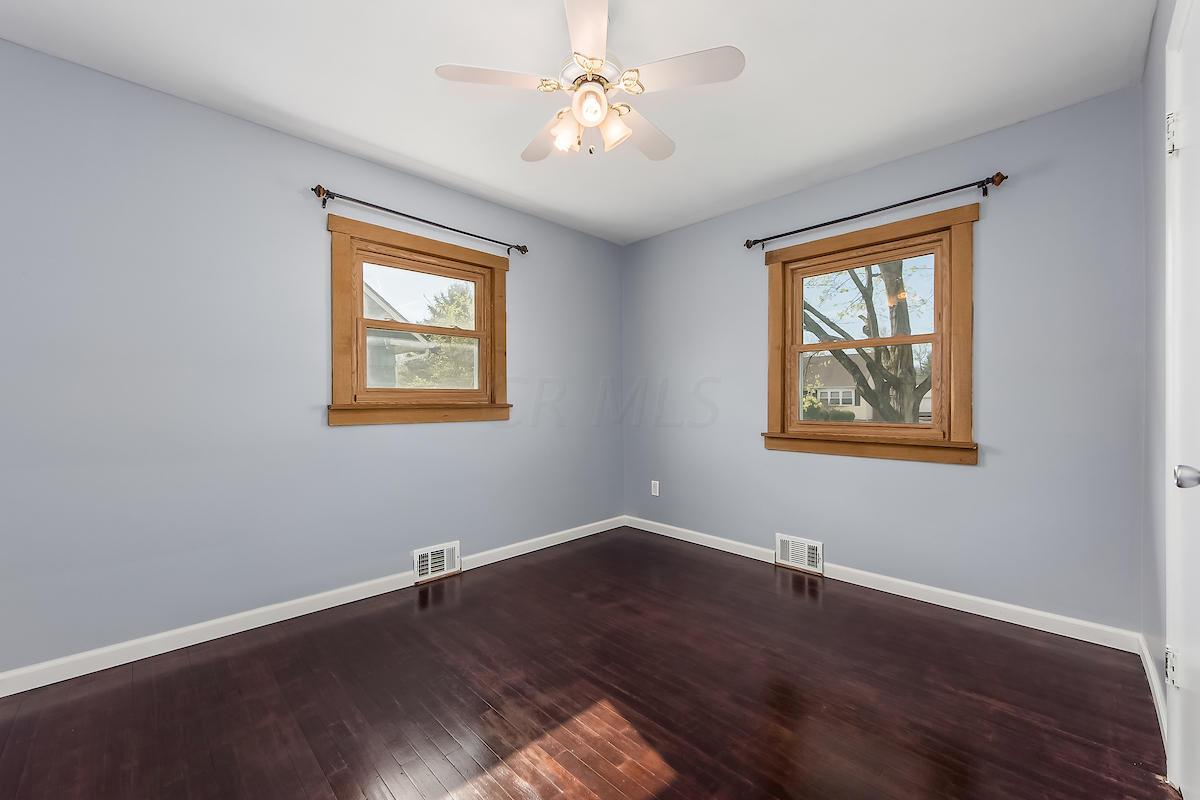 2234 Bristol Road Columbus, OH 43221 - Photo 20 of 33