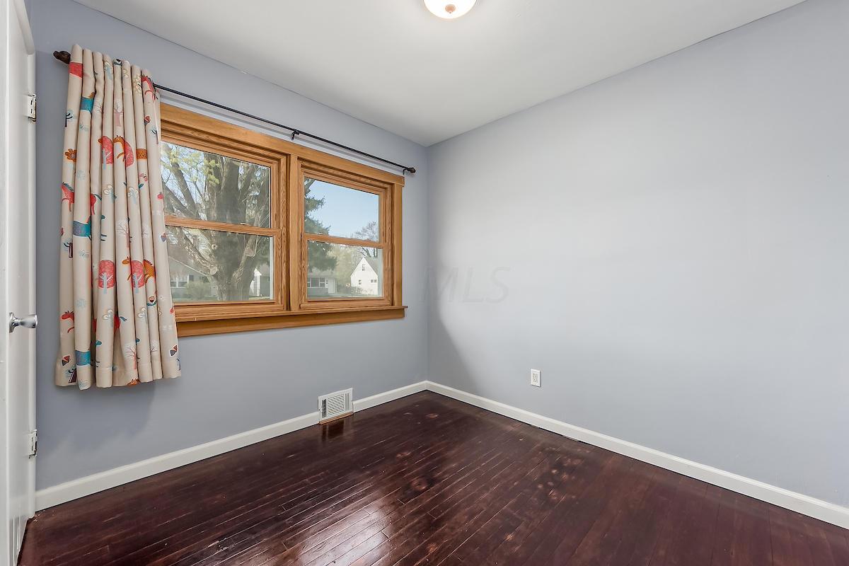 2234 Bristol Road Columbus, OH 43221 - Photo 22 of 33