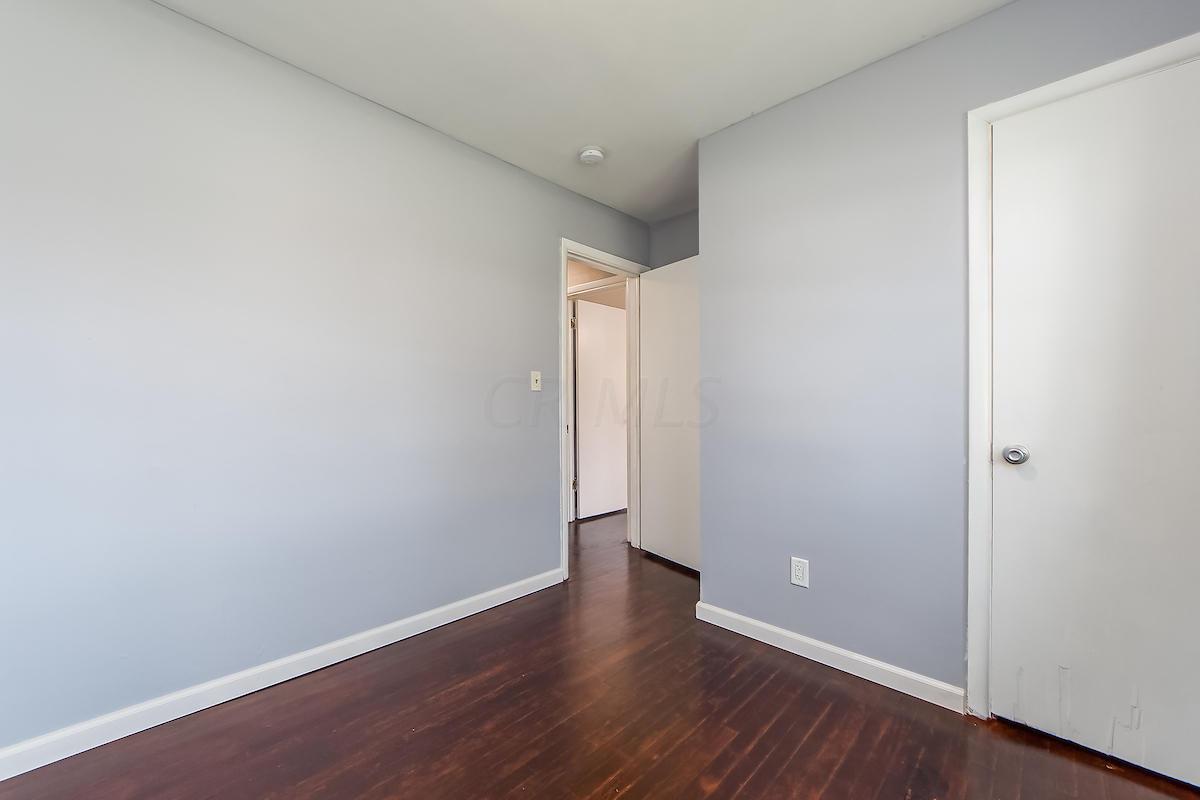 2234 Bristol Road Columbus, OH 43221 - Photo 23 of 33