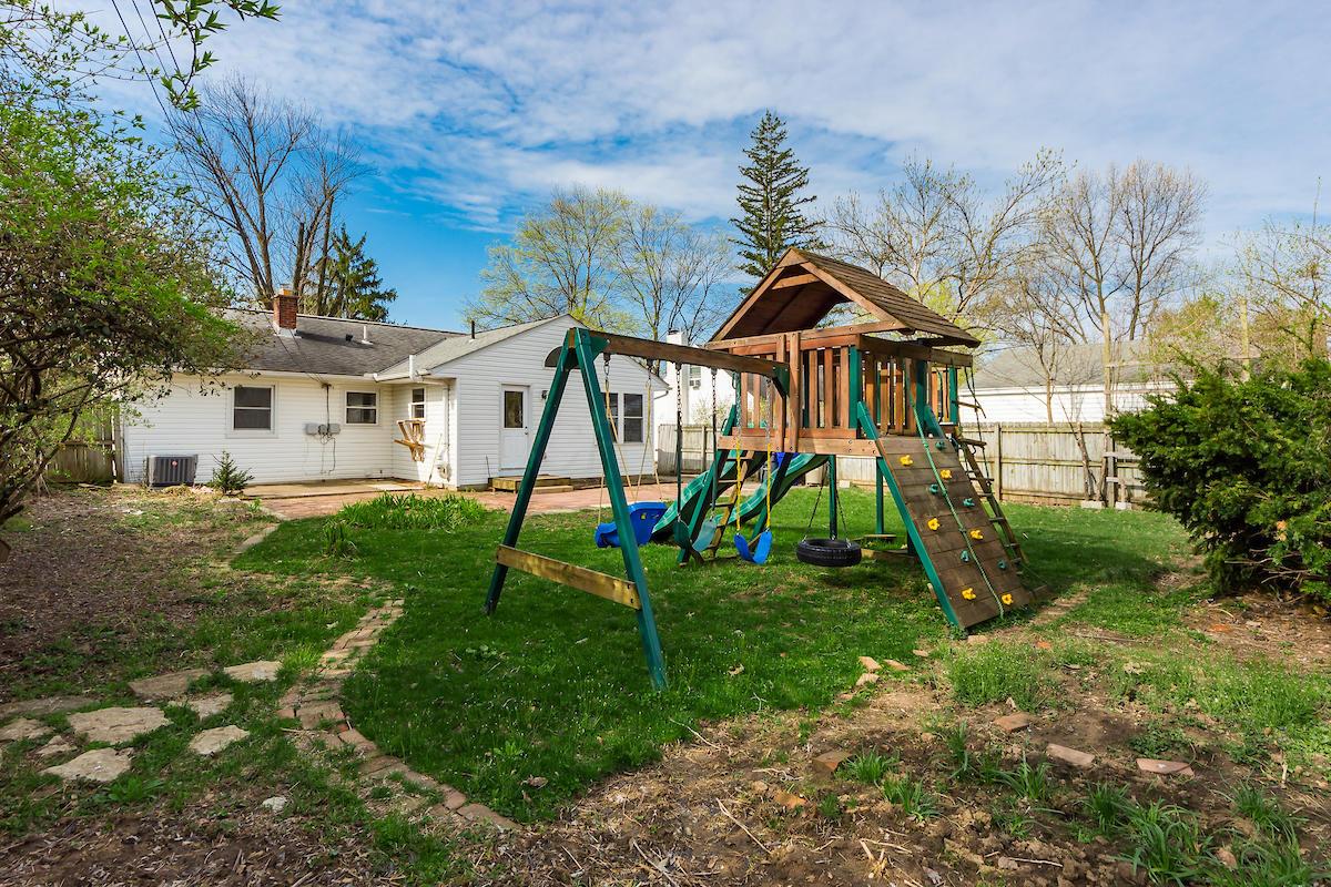 2234 Bristol Road Columbus, OH 43221 - Photo 31 of 33