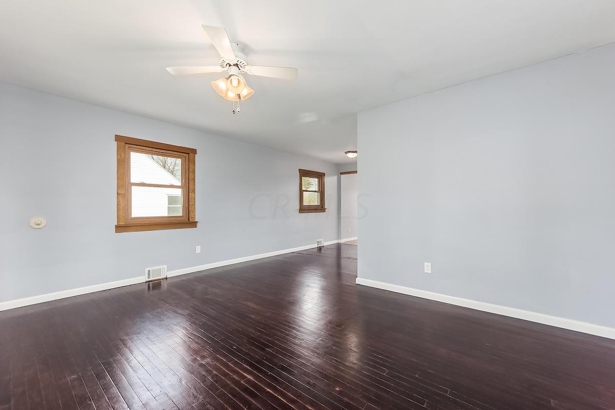 2234 Bristol Road Columbus, OH 43221 - Photo 5 of 33