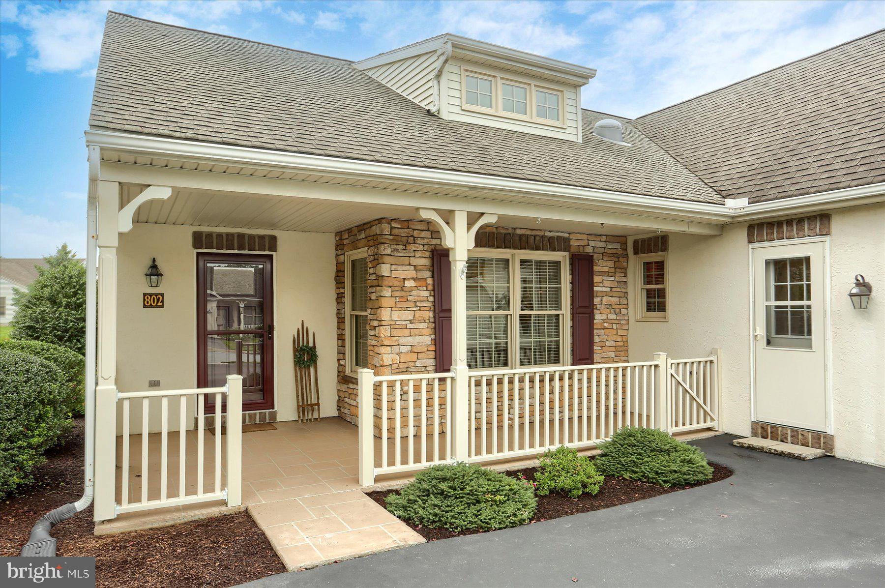 802 Heather Ridge Manheim, PA 17545 - Photo 4 of 41 front view of a house