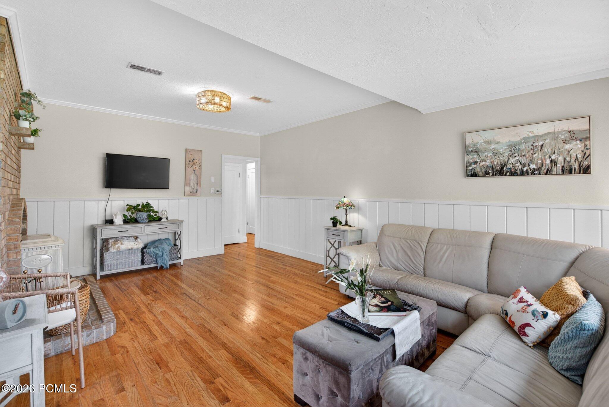1508 Springdell Circle Provo, UT 84604 - Photo 6 of 59