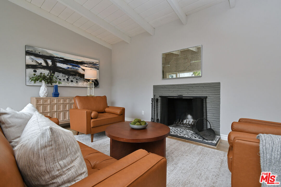 7014 Ramsgate Avenue Los Angeles, CA 90045 - Photo 8 of 41