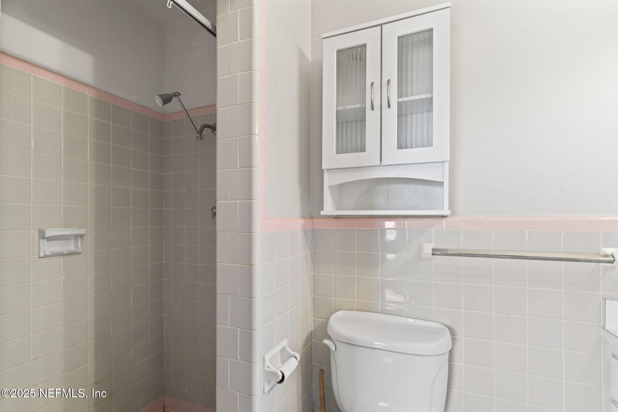 17896 Highway 16 Starke, FL 32091 - Photo 29 of 57 a bathroom with a toilet and a shower