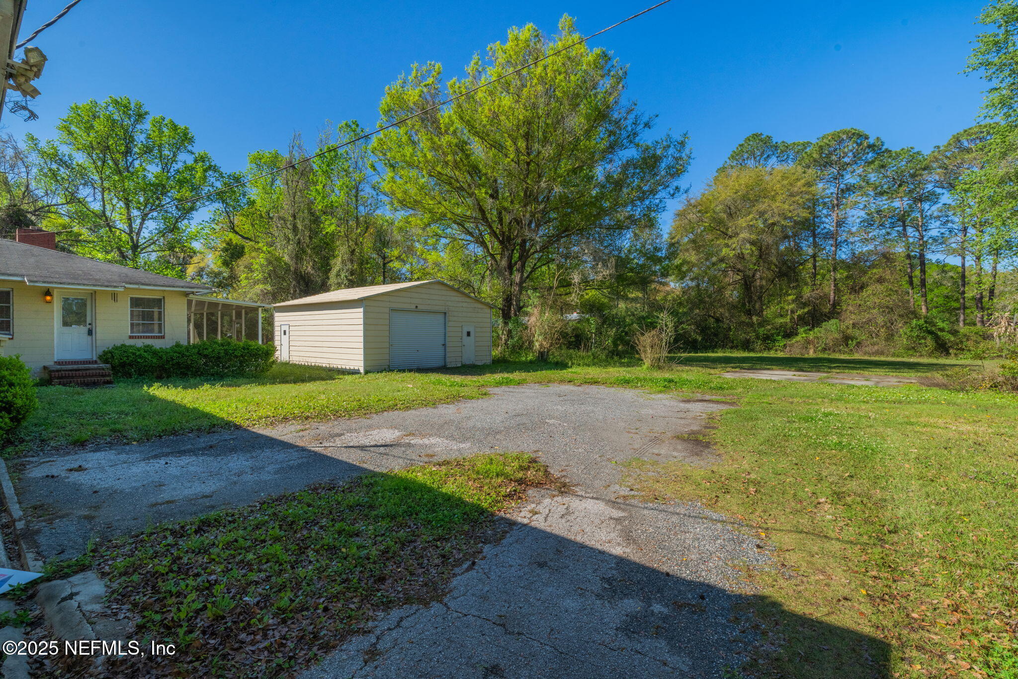 17896 Highway 16 Starke, FL 32091 - Photo 37 of 57 a view of a house with a backyard