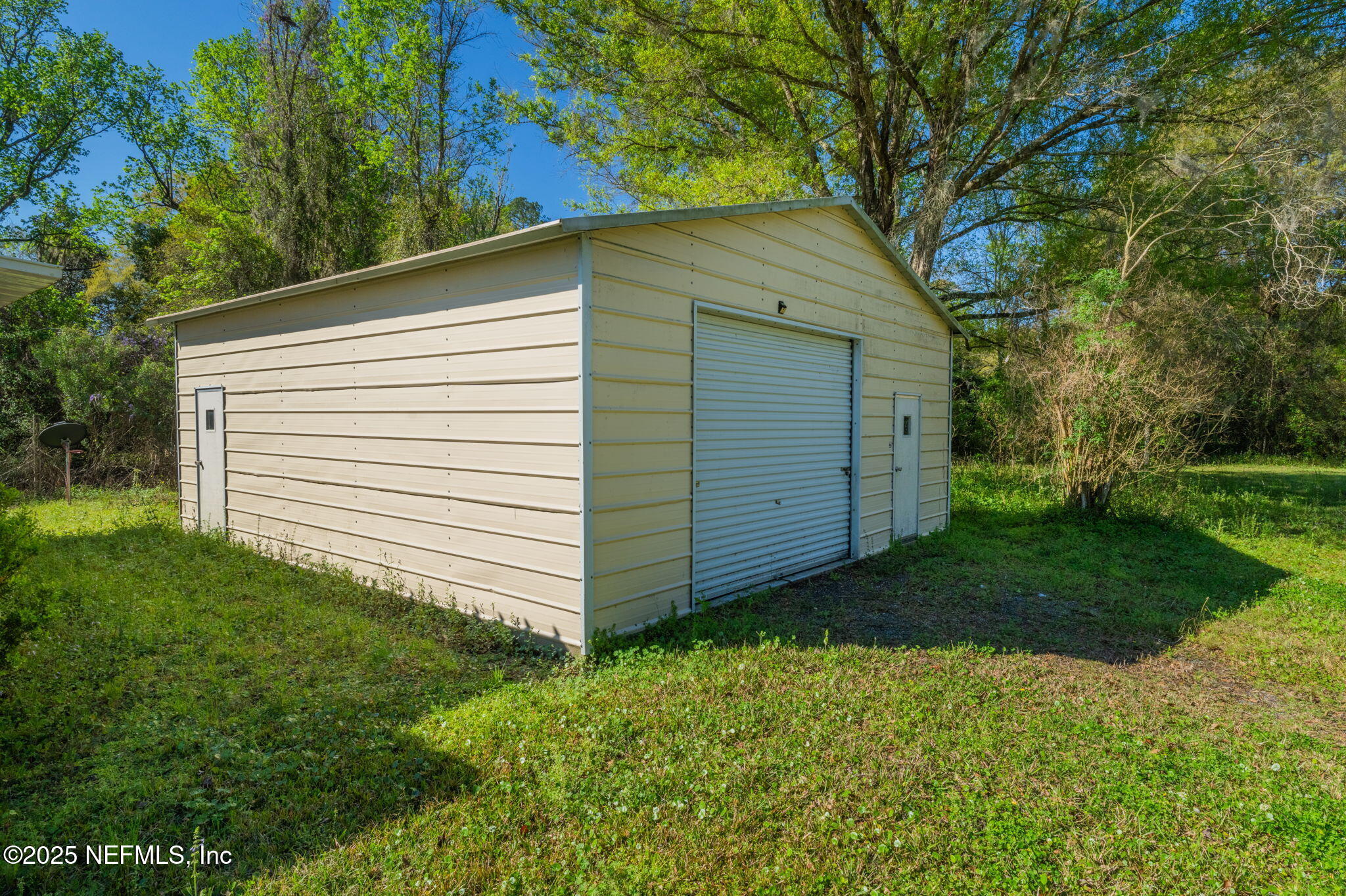 17896 Highway 16 Starke, FL 32091 - Photo 42 of 57 a view of a backyard with a garden