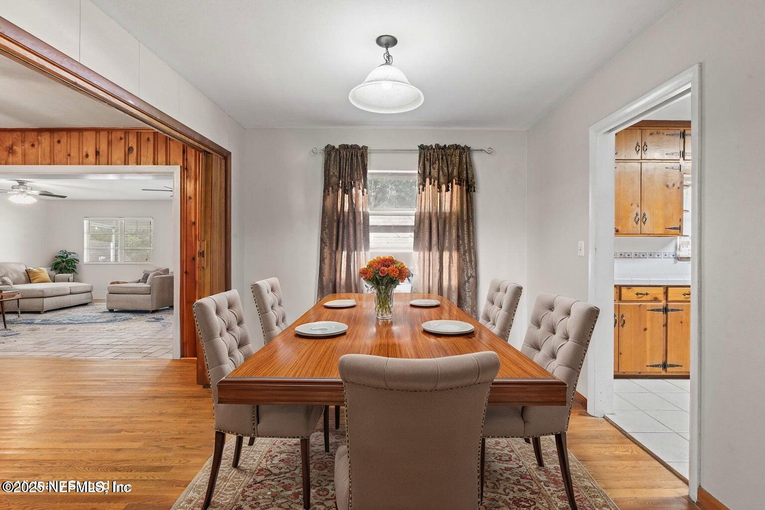17896 Highway 16 Starke, FL 32091 - Photo 5 of 57 a dining room with furniture and window