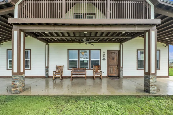 $1,500,000 | 1048 11th Street, Columbus, TX 78934