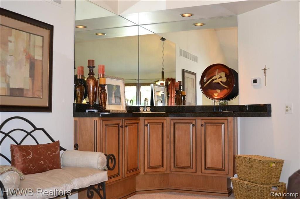 3424 Wedgewood Drive Rochester Hills, MI 48306 - Photo 11 of 43