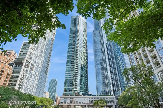 $3,300 | 1201 South Prairie Avenue, Unit 706, Chicago, IL 60605