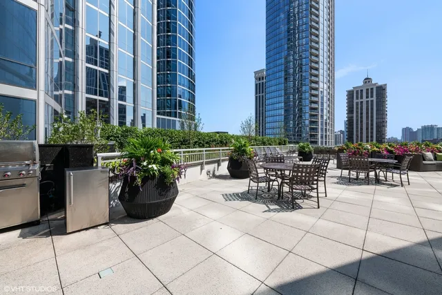 $3,300 | 1201 South Prairie Avenue, Unit 706, Chicago, IL 60605
