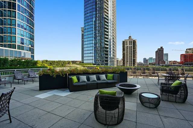 $3,300 | 1201 South Prairie Avenue, Unit 706, Chicago, IL 60605