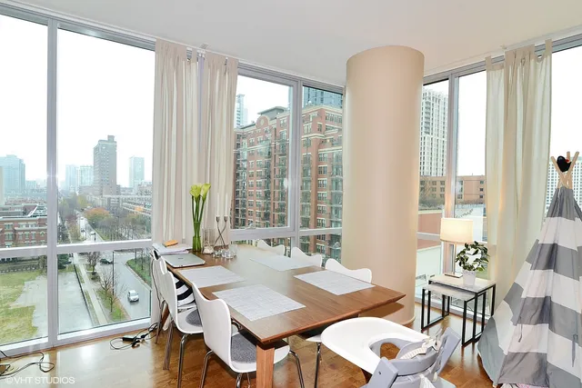 $3,300 | 1201 South Prairie Avenue, Unit 706, Chicago, IL 60605