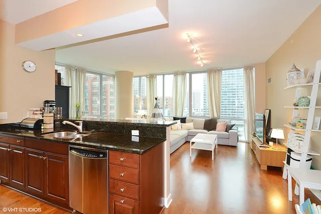 $3,300 | 1201 South Prairie Avenue, Unit 706, Chicago, IL 60605