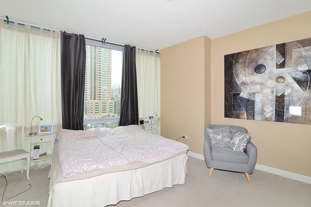 $3,300 | 1201 South Prairie Avenue, Unit 706, Chicago, IL 60605