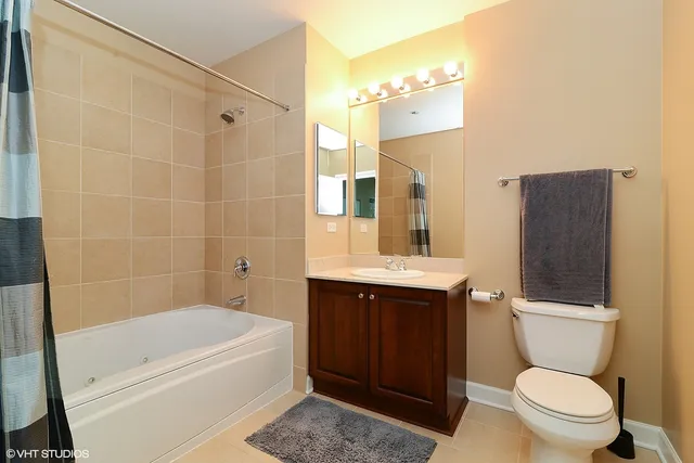 $3,300 | 1201 South Prairie Avenue, Unit 706, Chicago, IL 60605
