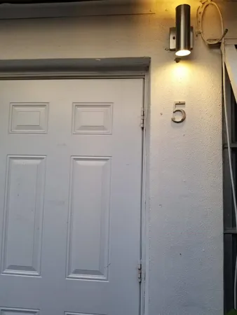 $1,575 | 1964 Northeast 172nd Street, Unit 5, North Miami Beach, FL 33162