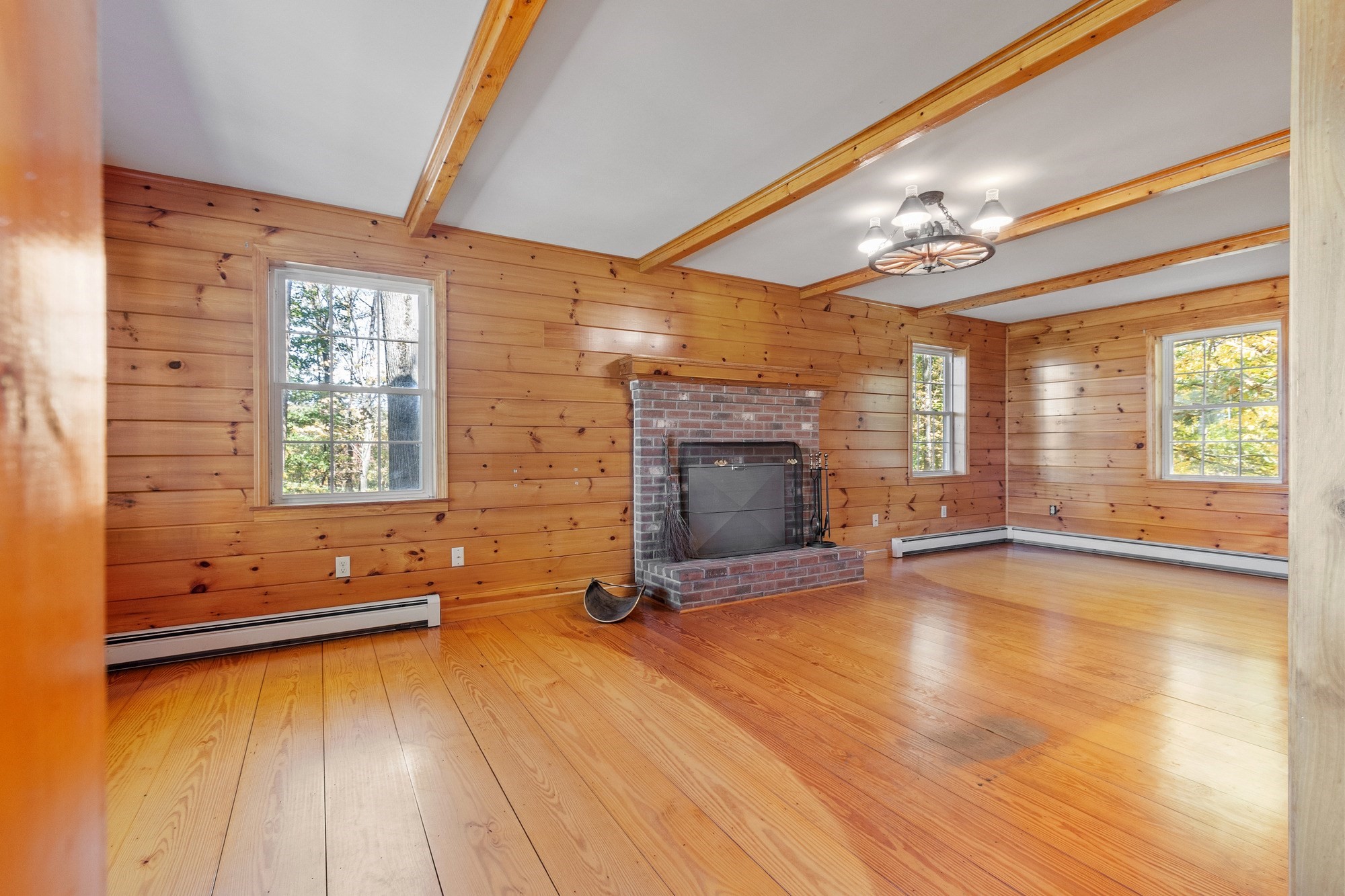 11 Woods Road Westminster, MA 01473 - Photo 5 of 39 Gallery Image 5