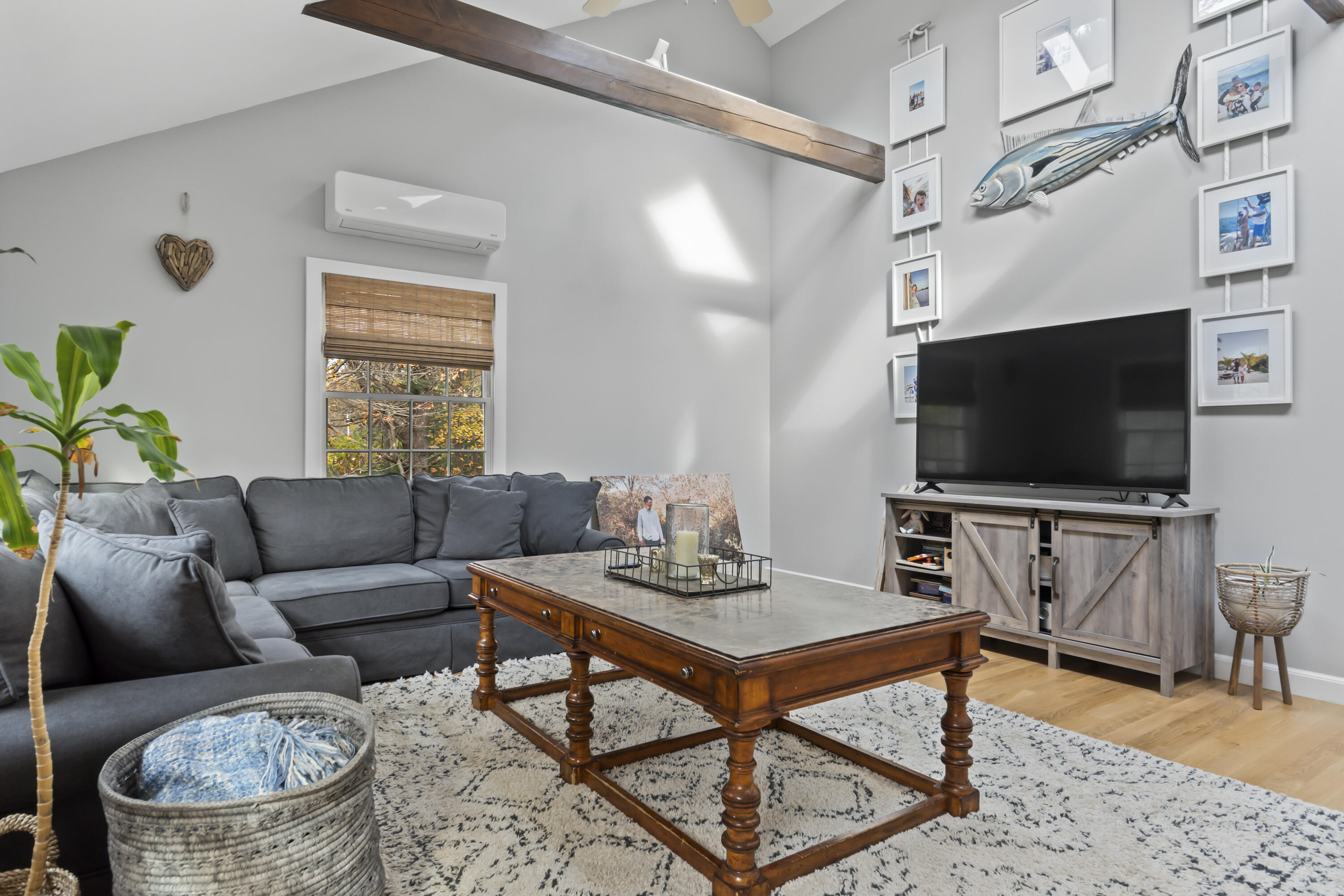 510 Shore Road Cape Neddick, ME 03902 - Photo 24 of 57 Family Room