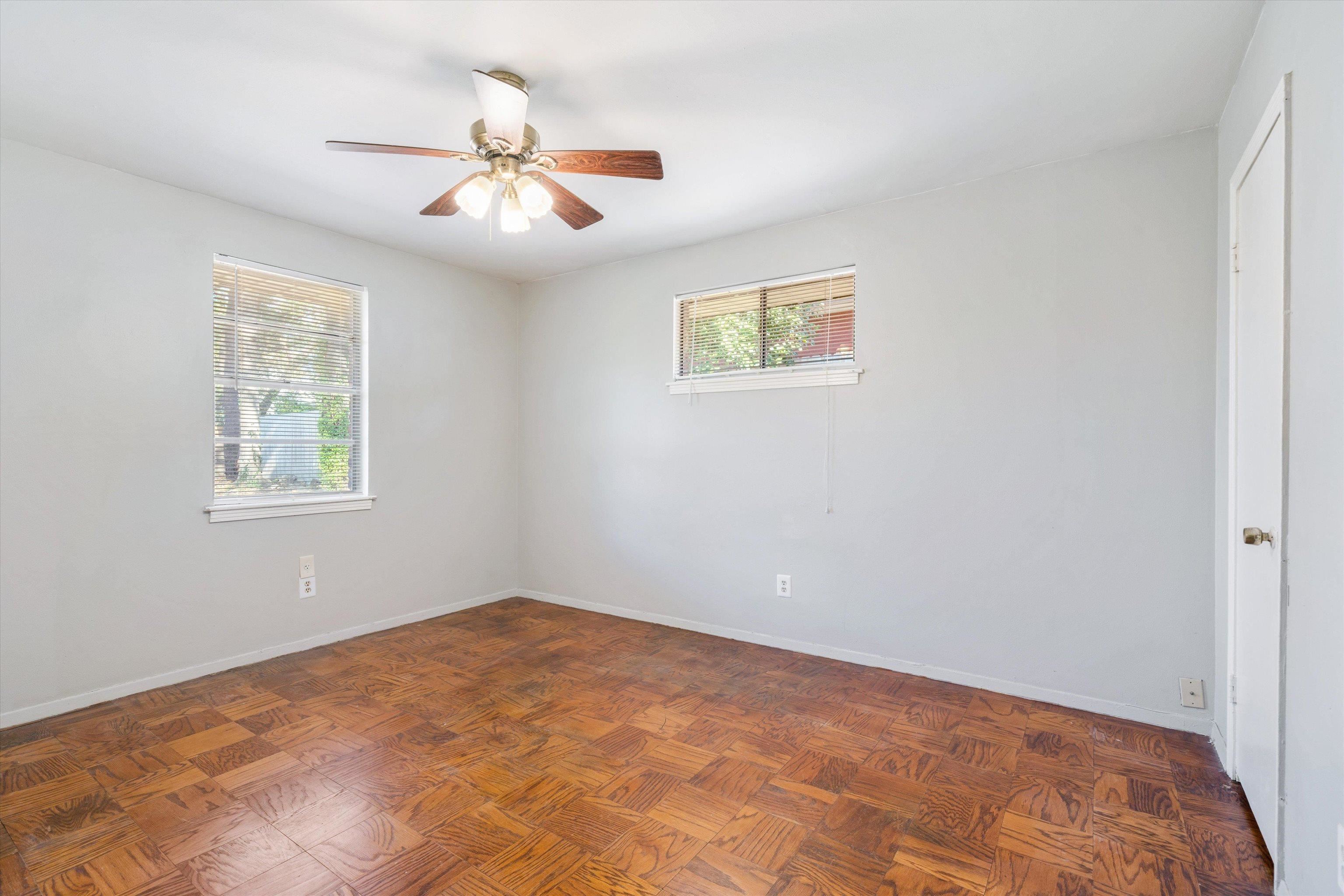 2086 Harbert Avenue Memphis, TN 38104 - Photo 15 of 16 a view of an empty room with a window
