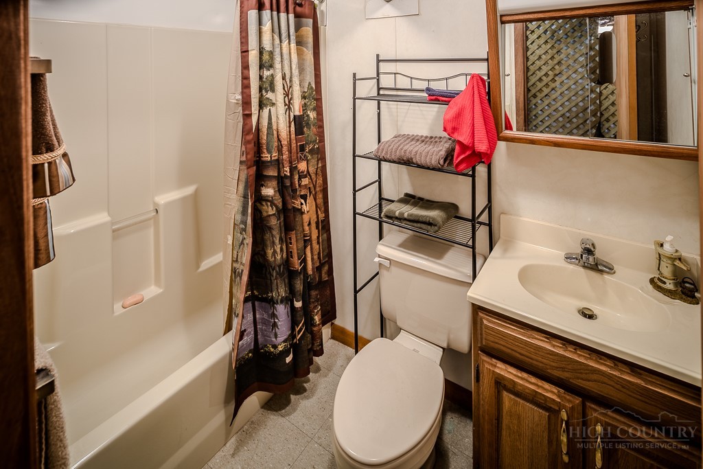 190 Spruce Pine Road Newland, NC 28657 - Photo 36 of 45