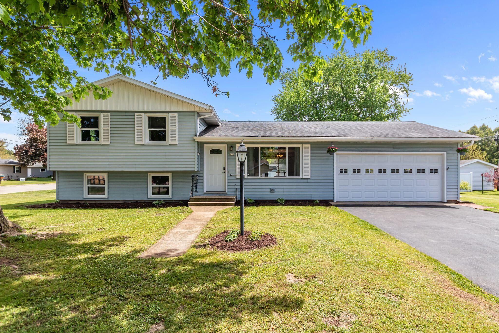 274 Greeley Street Berlin, WI 54923 - Photo 1 of 44 Front Elevation