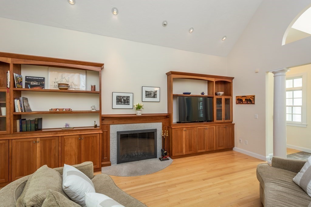 167 Bolton Road Harvard, MA 01451 - Photo 8 of 42 Gallery Image 8