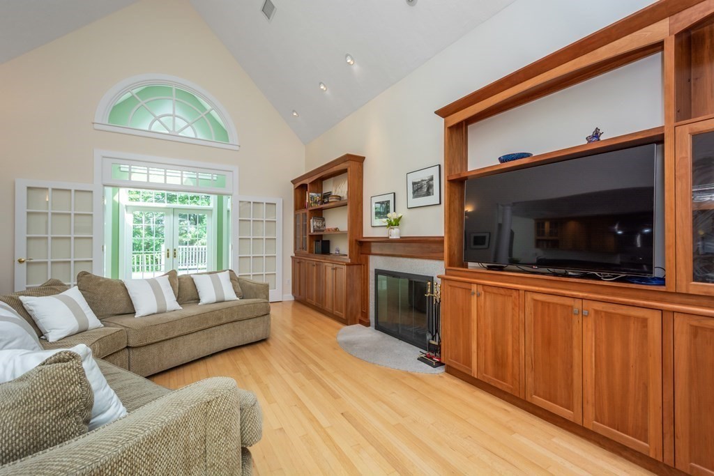 167 Bolton Road Harvard, MA 01451 - Photo 9 of 42 Gallery Image 9