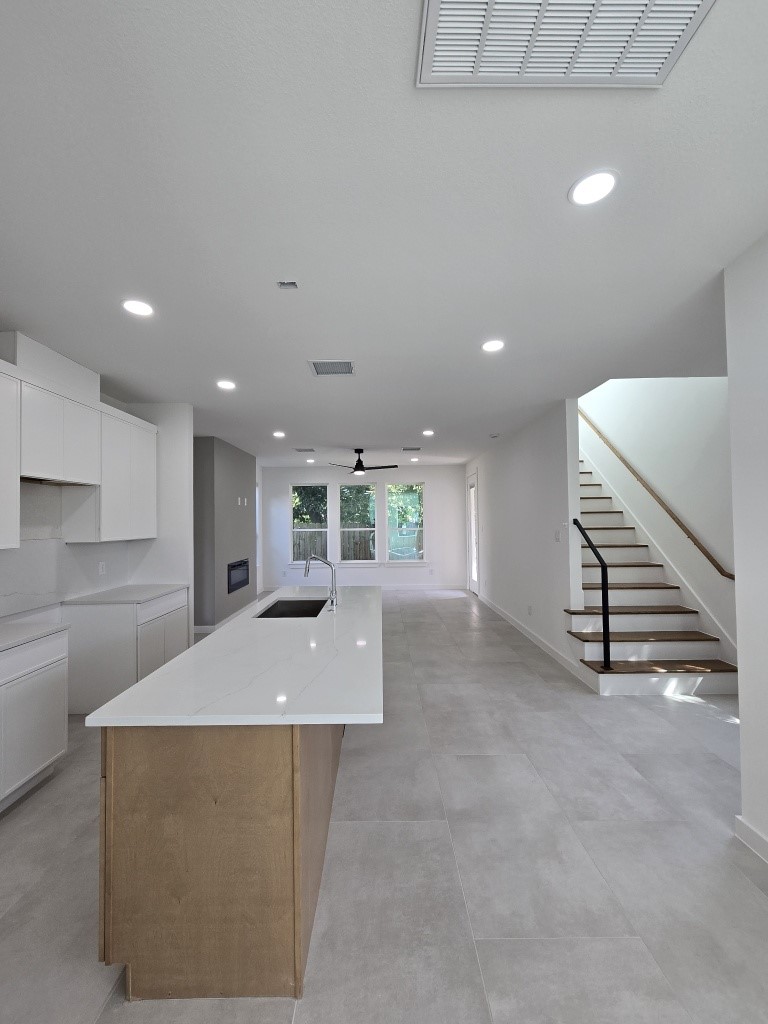 9630 Burden Street Houston, TX 77093 - Photo 4 of 15 a view of kitchen and window
