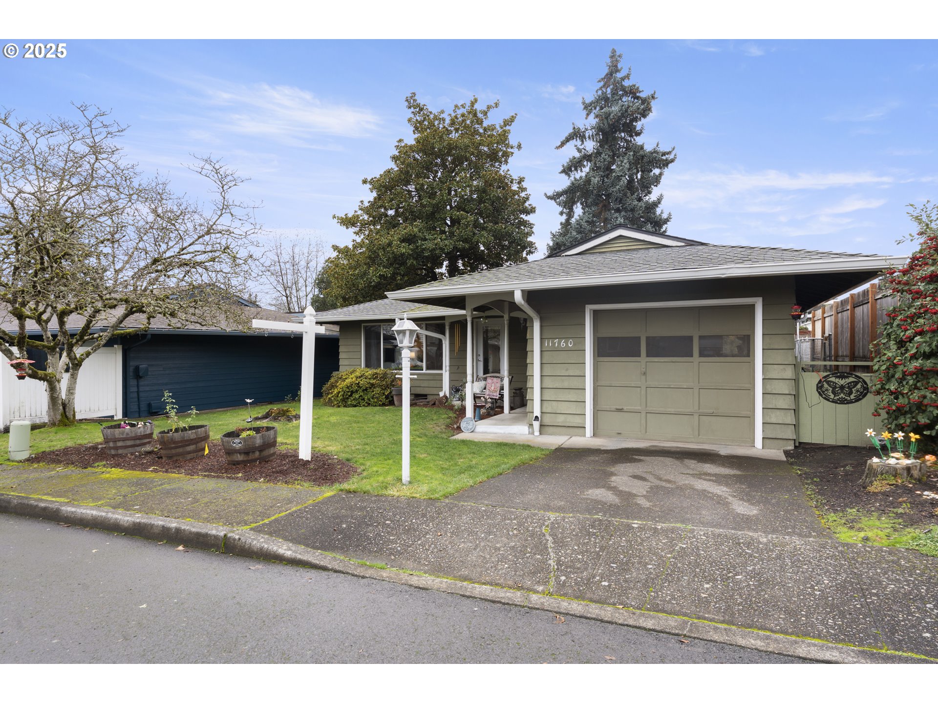 11760 Southwest King George Drive Portland, OR 97224 - Photo 3 of 20