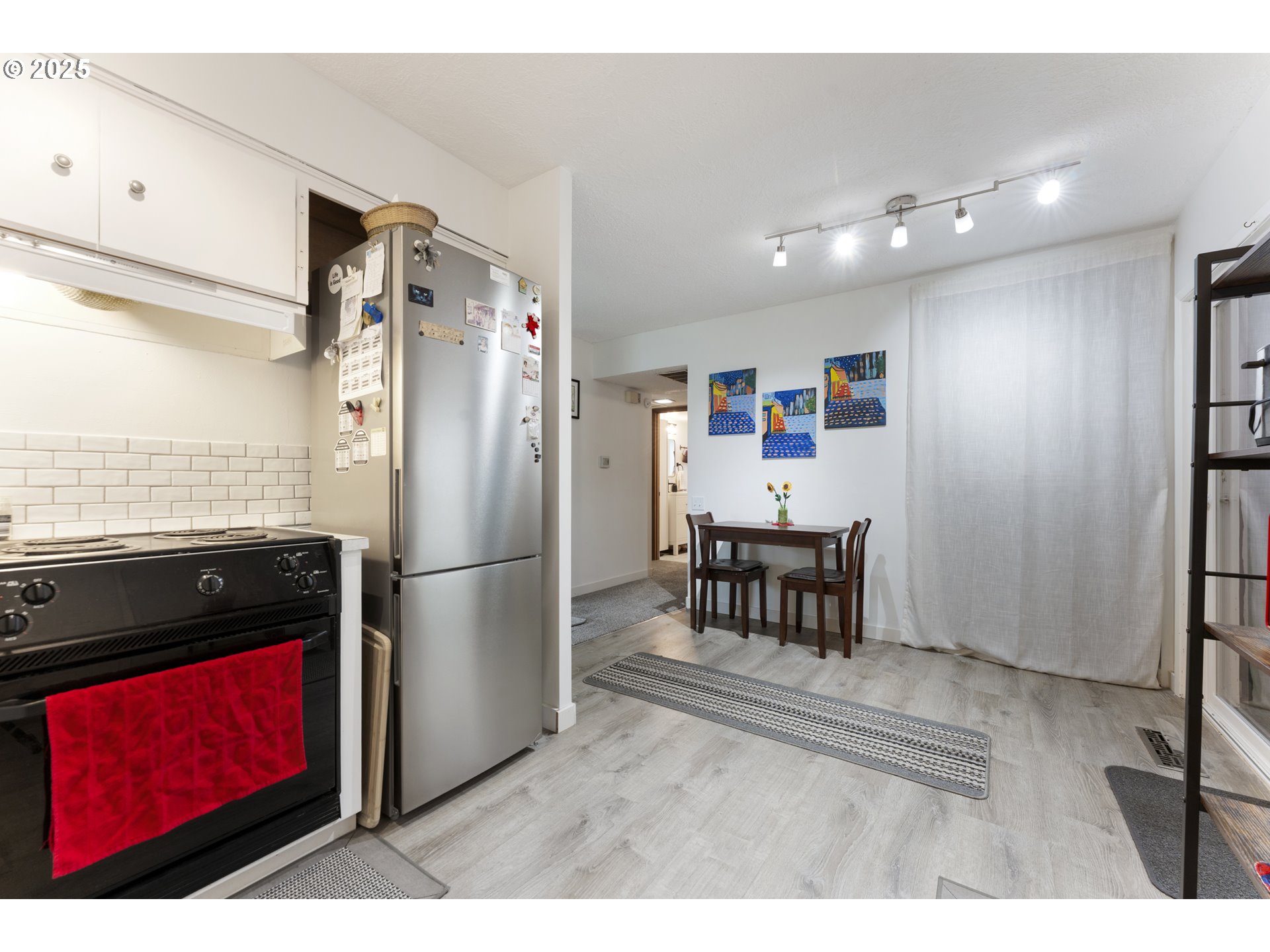11760 Southwest King George Drive Portland, OR 97224 - Photo 8 of 20