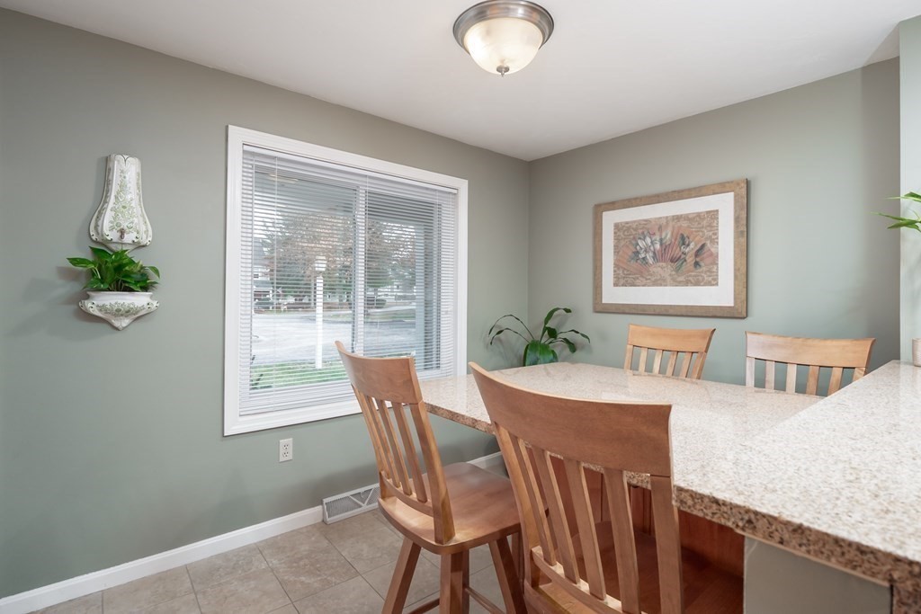 121 Stone Ridge Road, Unit 121 Franklin, MA 02038 - Photo 13 of 34 Gallery Image 13